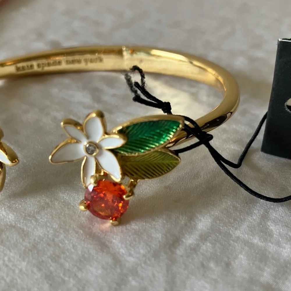Kate Spade: Sweet Citrus Hinge Cuff- Gold Tone - Picture 4 of 16